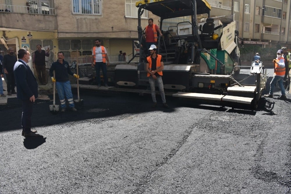 Bağlar Belediyesi asfalt rekoru kırdı 