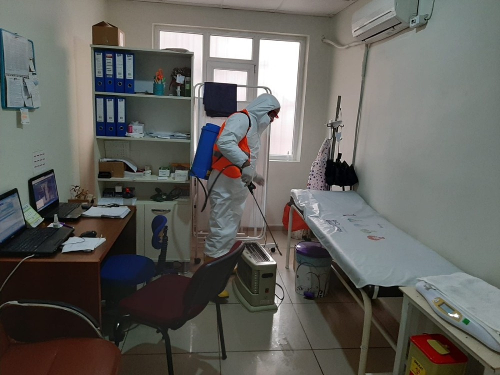 Bağlar Belediyesi sağlık merkezlerini dezenfekte etti 