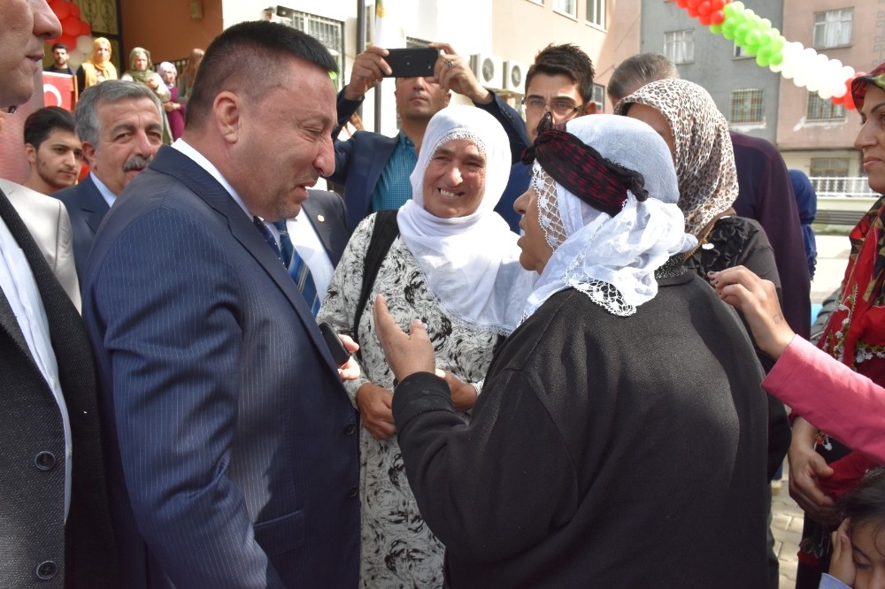 Bağlar Belediyesi’nden personele vatandaş memnuniyeti eğitimi 