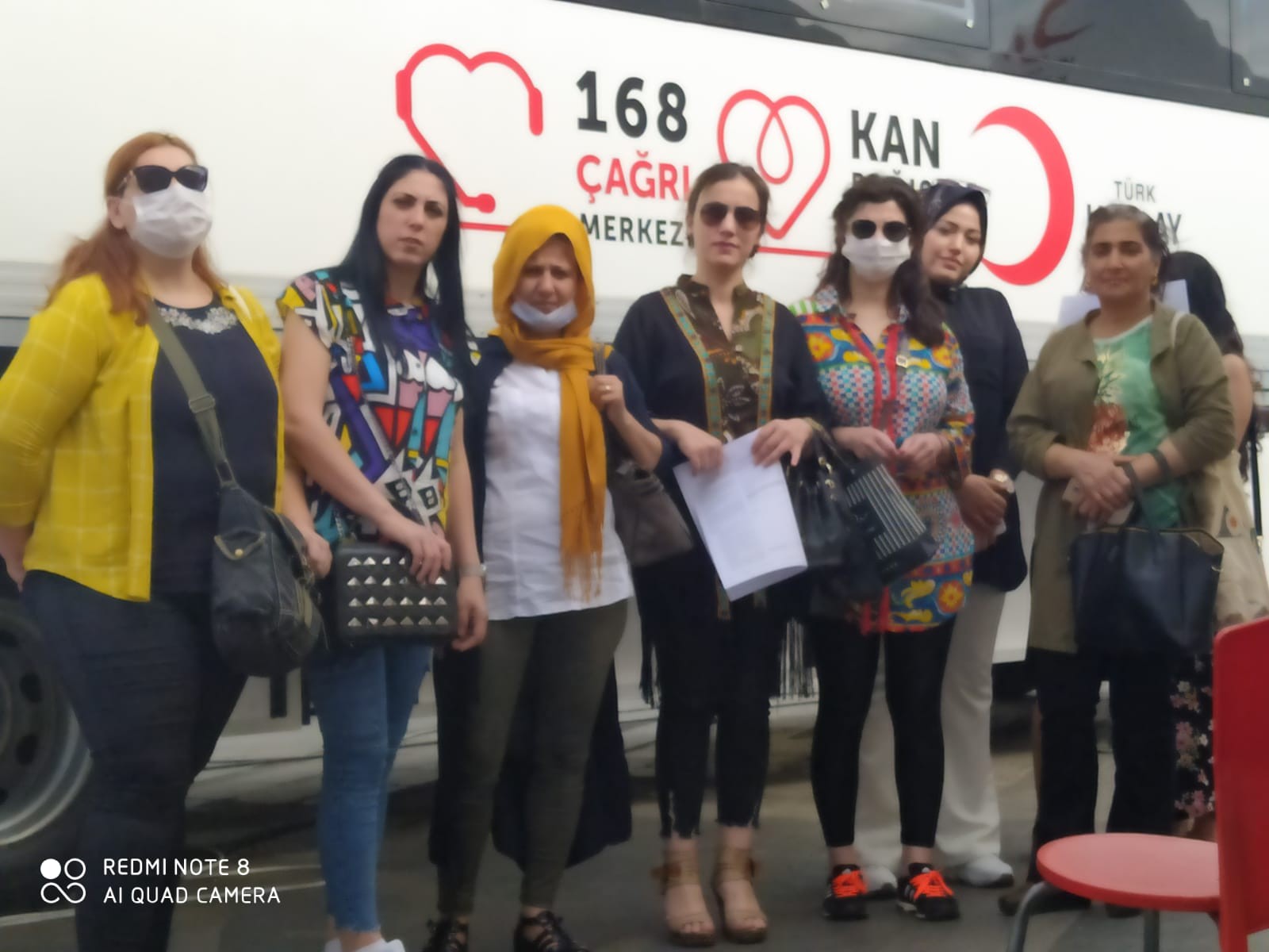 Bağlar Belediyesi'nin kadın çalışanları kan bağışında bulundu