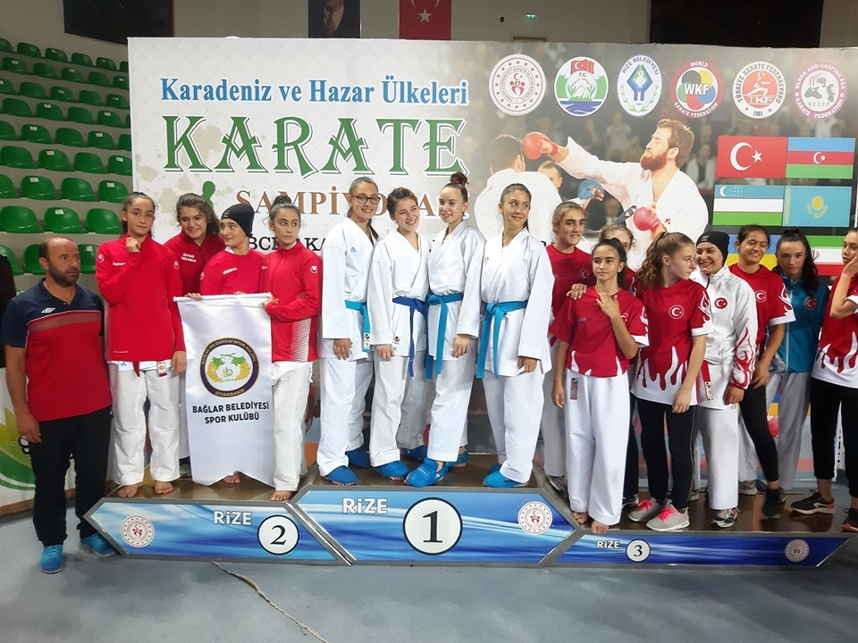Bağlar Belediyespor karatede başarılara doymuyor 
