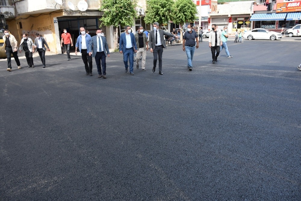 Bağlar’da 3 ayda 30 bin ton asfalt serildi 