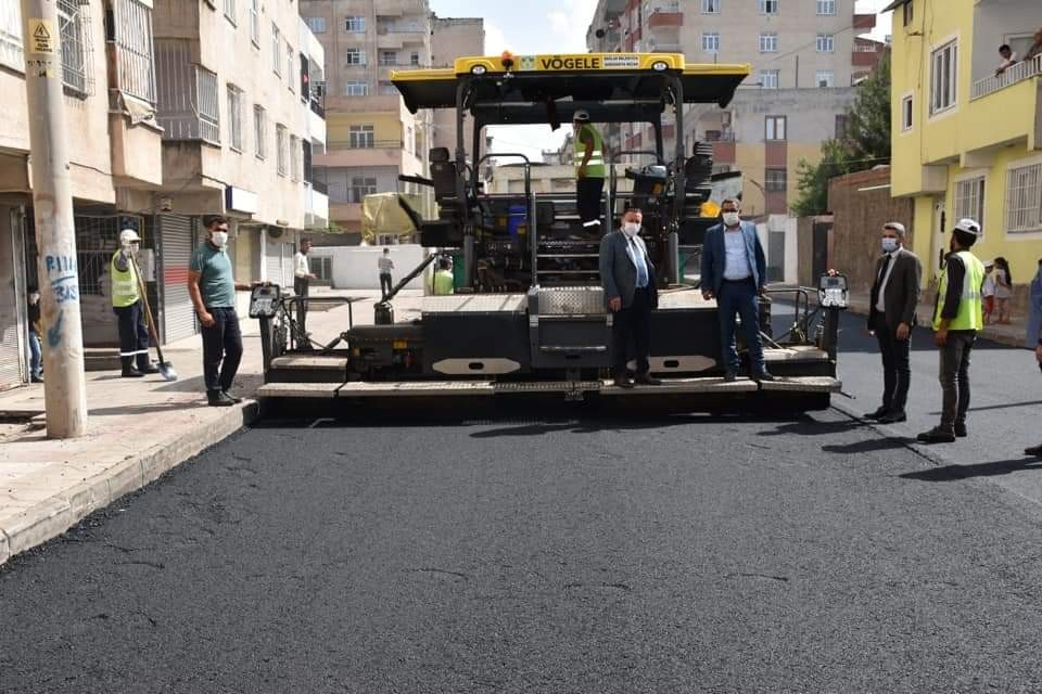 Bağlar’da bir mahalle daha asfalt hizmetine kavuşuyor 