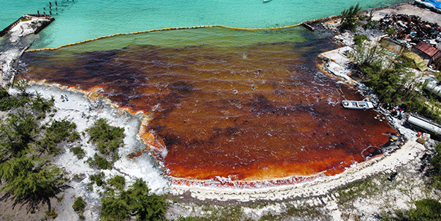 Bahamalar’da denize 113 metreküpten fazla petrol sızıntısı yaşandı