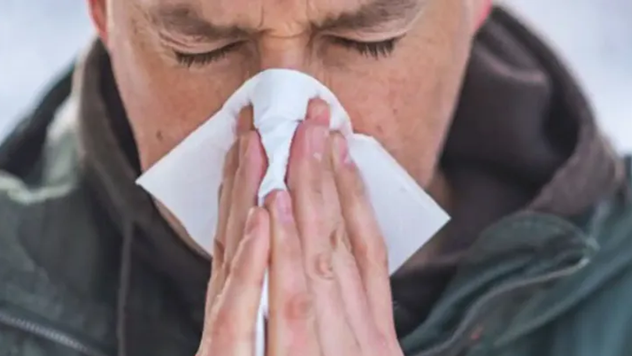 Bahar aylarında artan alerjik burun akıntısına dikkat!