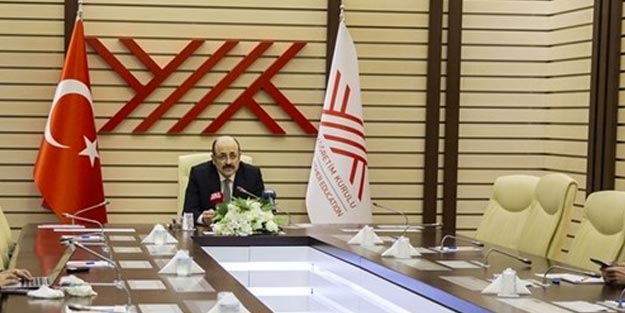 Bahar döneminde uzaktan eğitimi nasıl olacak? Yazın üniversite olacak mı?