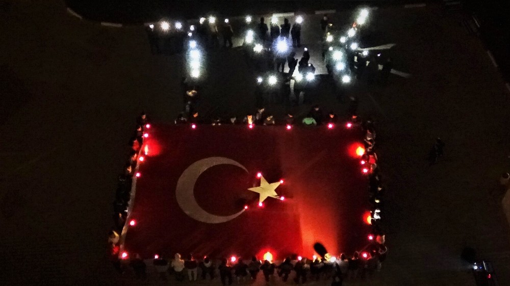 ‘Bahar Kalkanı’ ve şehitler anısına ışık şöleni 