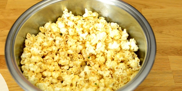 Baharatlı patlamış mısır nasıl yapılır?