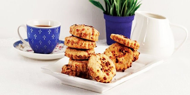 Baharatlı ve peynirli gevrek