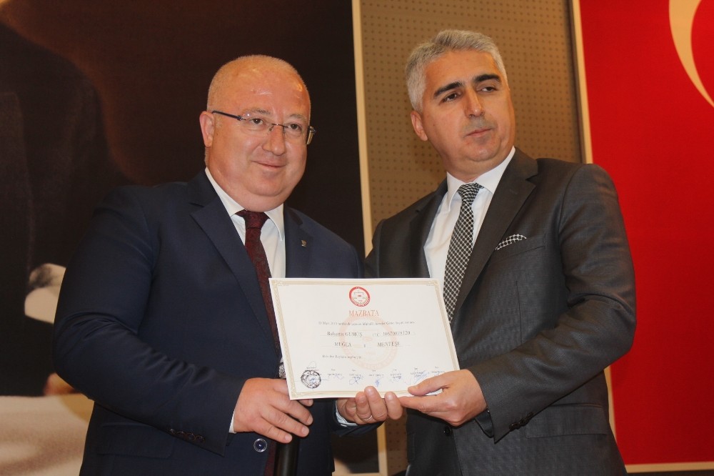 Bahattin Gümüş mazbatasını aldı 