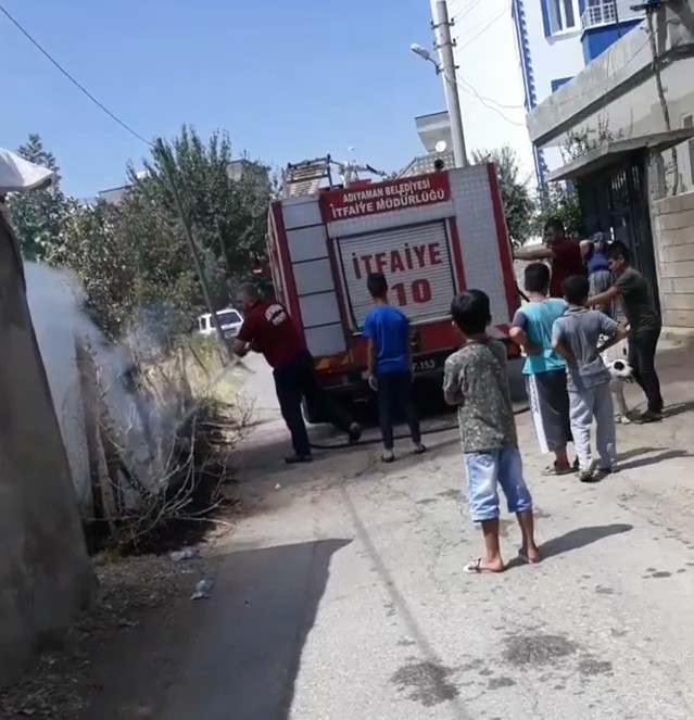 Bahçe yangını korkuttu 