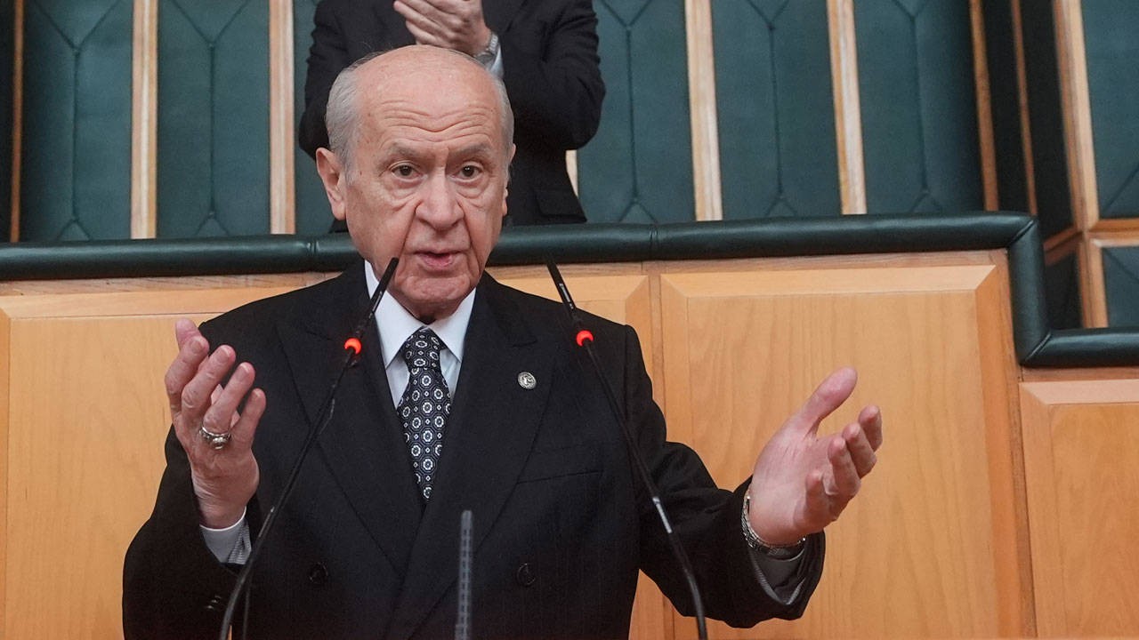 Bahçeli beklenmedik o adımı atmıştı! DEM Parti, takıldığı çerçöpten sıyrılıp akamıyor