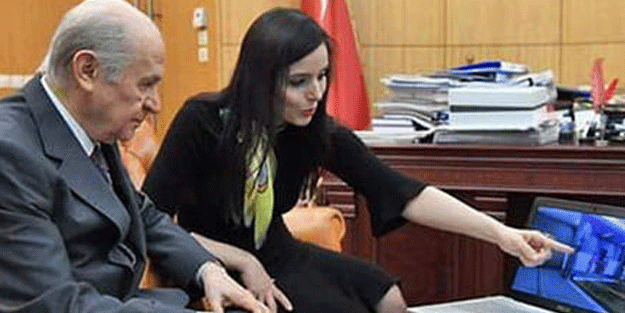 Bahçeli dikkatle izledi! Şehidin vasiyetini...