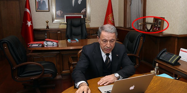 Bahçeli hediye etmişti! Akar'ın odasında görüntülendi
