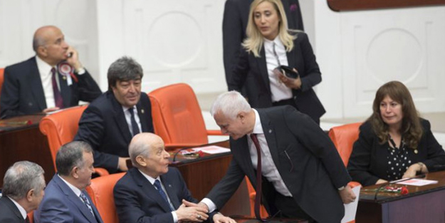 Bahçeli, MHP'den İYİ Parti'ye geçen isimle bir araya geldi