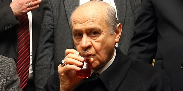 Bahçeli o ismi ihraç etti