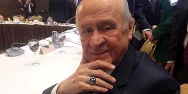 Bahçeli'nin parmağındaki yüzük dikkat çekti