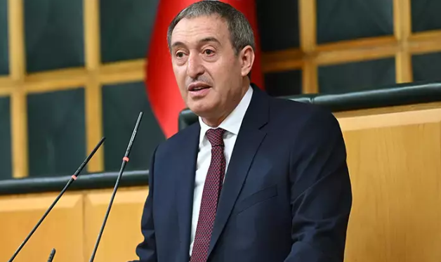 Bahçeli şaşırttı! DEM Partili Bakırhan'ı konuşması sonrası alkışladı