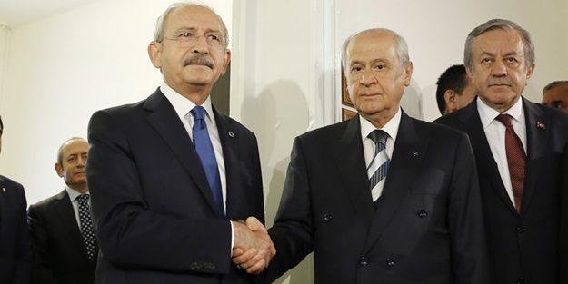 Bahçeli ve Kılıçdaroğlu'na Bylock şoku!