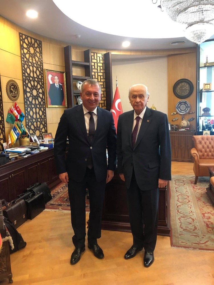 Bahçeli’den Kastamonu’ya köstekli saat hediyesi 