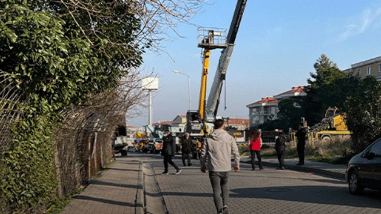 Bahçelievle'de korkutan vinç kazası!