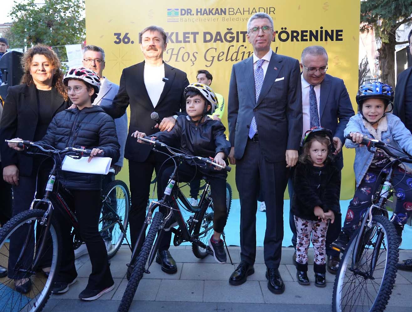 Bahçelievler’de gençlere bisiklet