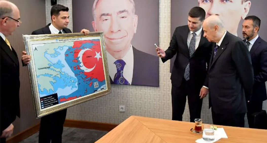 Bahçeli'nin haritası Yunanistan'ı karıştırdı! Miçotakis'ten küstah sözler