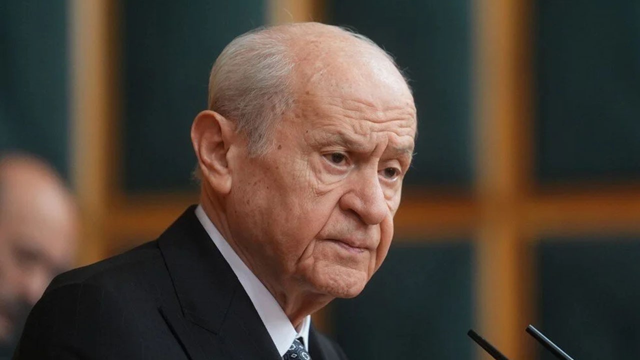 Devlet Bahçeli’nin hayatı kitap oldu! Her şeyi yazdı: Hiç görülmemiş anı ve çocukluk hali kitapta!