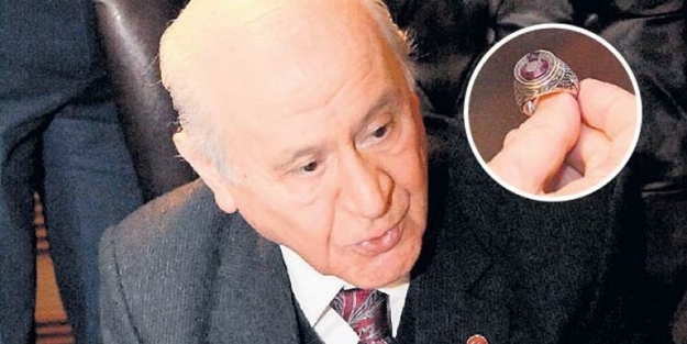 Bahçeli yüzüğünü gösterdi ve açıkladı...