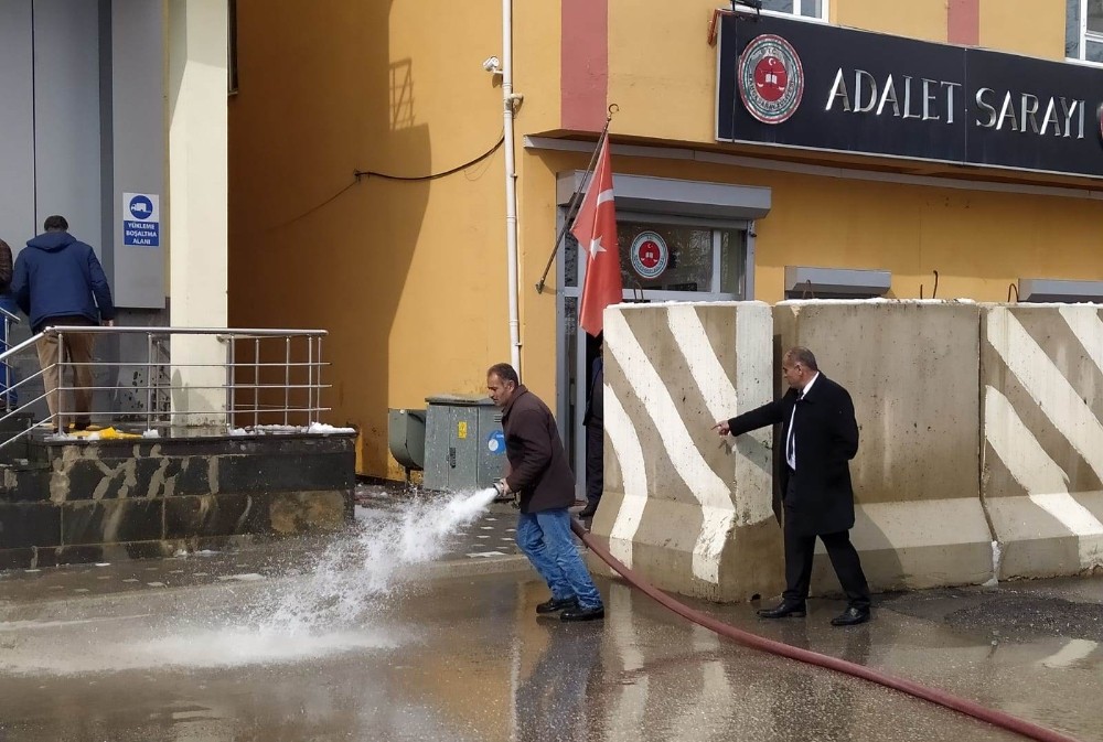 Bahçesaray Belediyesinden dezenfekte çalışması 