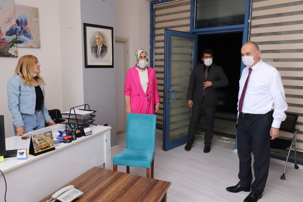 Bahçeşehir bölgesinde belediye birimleri ziyaret edildi 