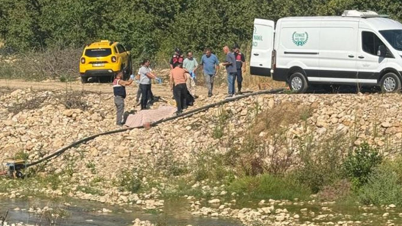 Bahçesini sularken öldü