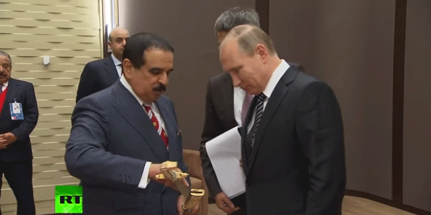 Bahreyn Kralı'ndan Putin'e sürpriz hediye!