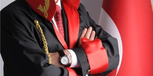 Bak sen şu çatlak savcıya!