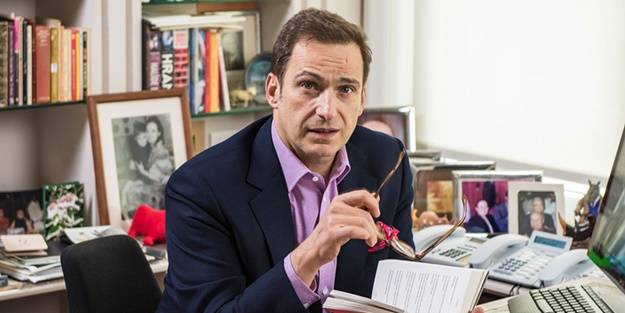 Bak sen şu konuşana!