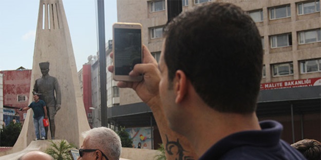 'Bakalım nasıl intihar edecek' merakı!