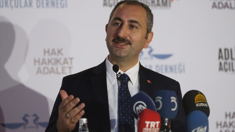 Bakan Abdülhamit Gül'den CHP'ye tokat gibi cevap