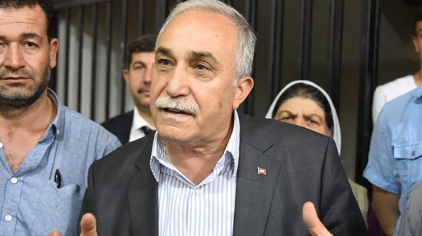 Bakan Ahmet Eşref Fakıbaba'dan 