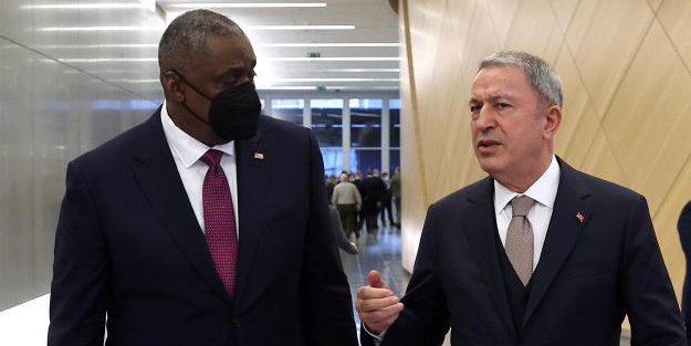 Bakan Akar ABD'li mevkidaşıyla görüştü