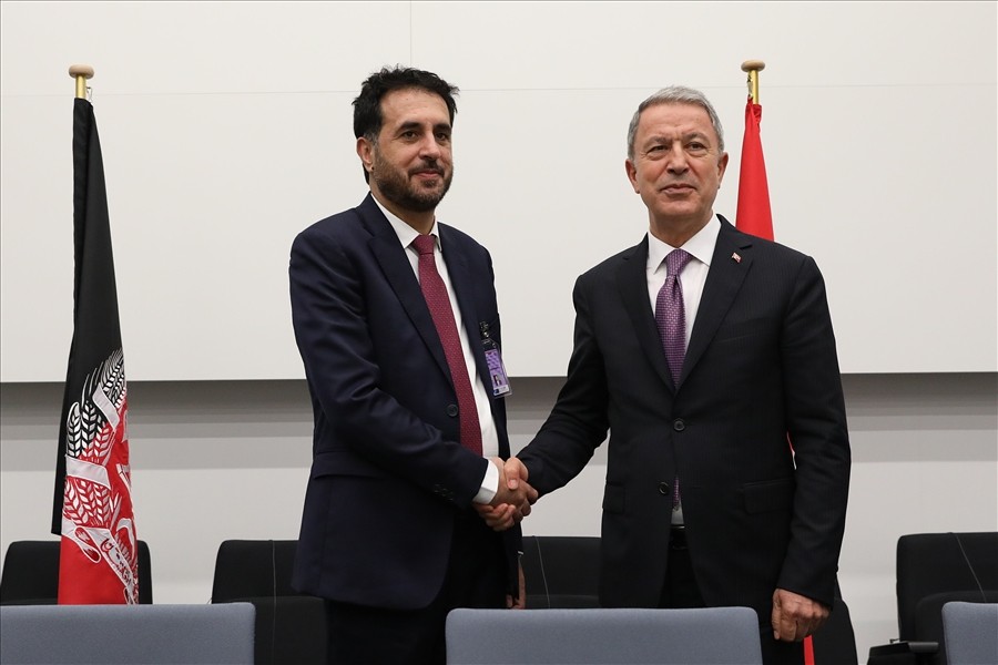 Bakan Akar, Afgan mevkidaşı ile görüştü 