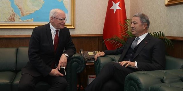 Bakan Akar, James Jeffrey'i kabul etti