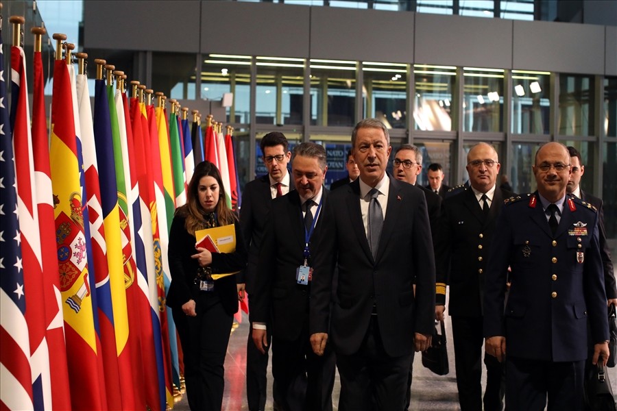 Bakan Akar, Kuzey Makedonya Savunma Bakanı Sekerinska ile görüştü 