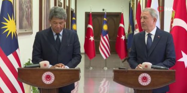 Bakan Akar Malezyalı mevkidaşını kabul etti!