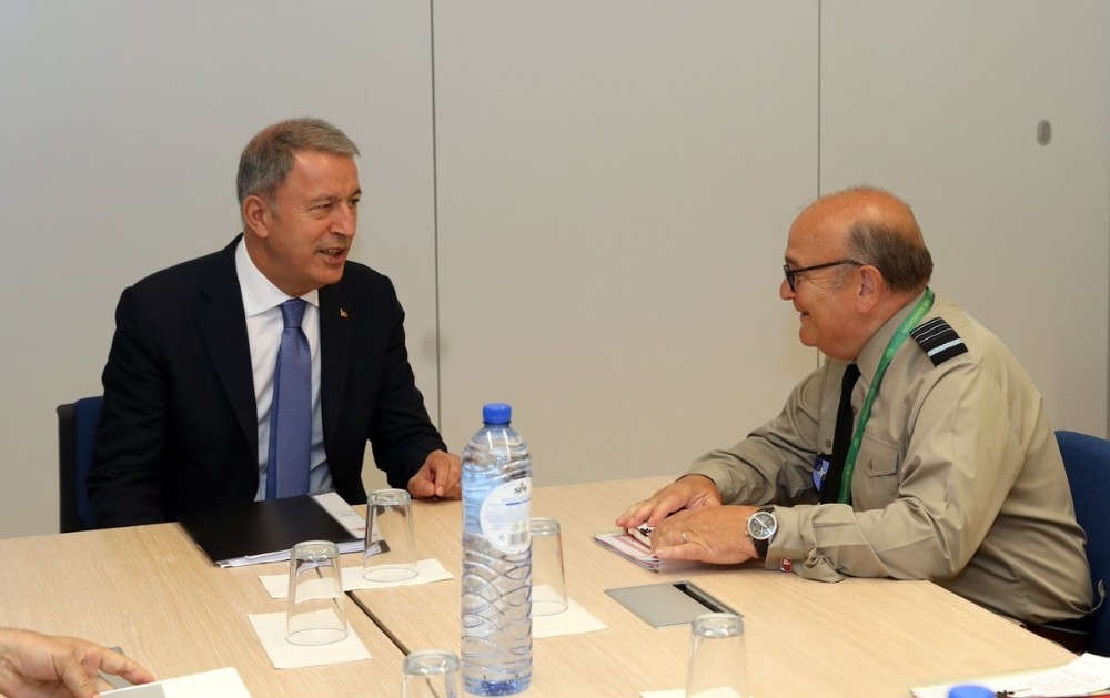 Bakan Akar, NATO Askeri Komite Başkanı Peach ile görüştü 