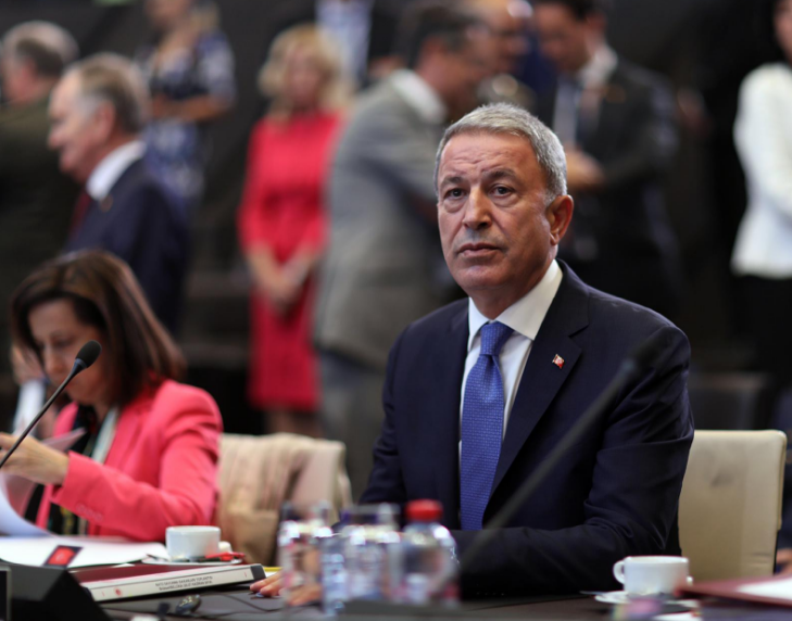 Bakan Akar Osaka’ya gitti 