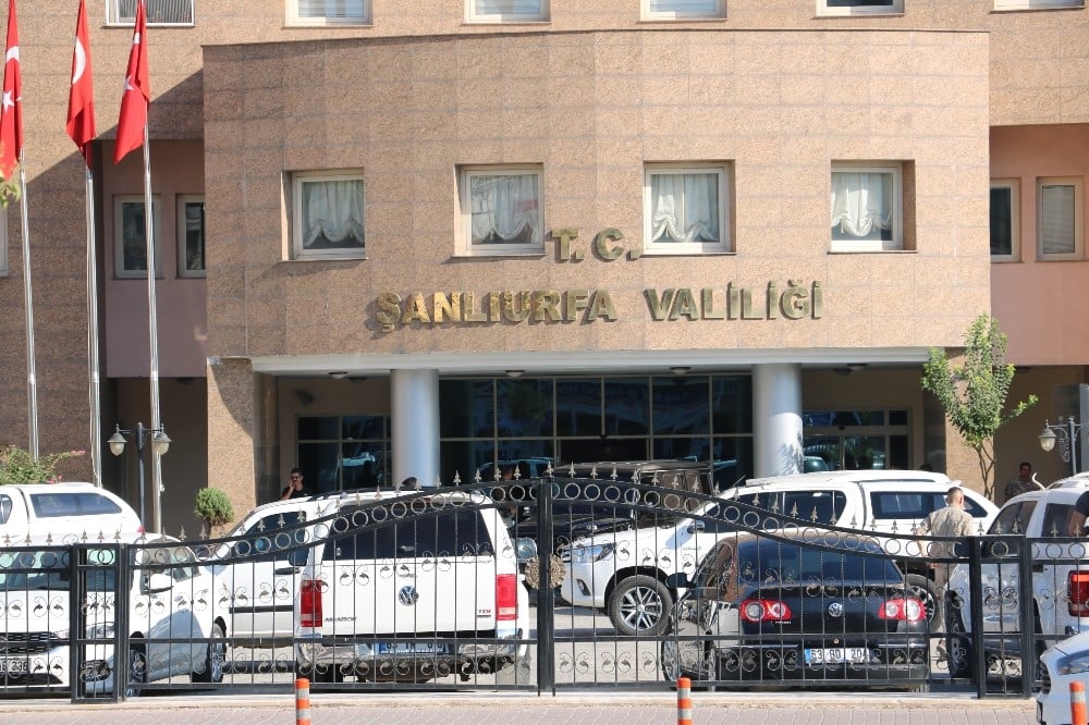 Bakan Akar Şanlıurfa Valiliğini ziyaret etti 
