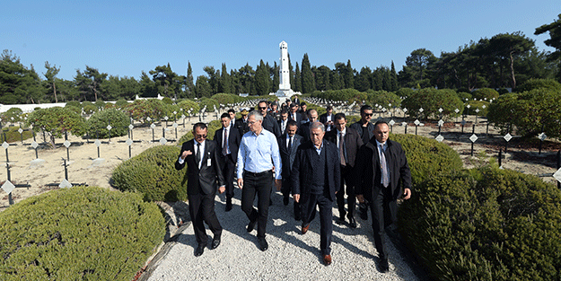 Akar ve Stoltenberg Çanakkale'de