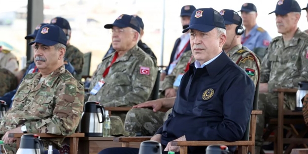 Bakan Akar'dan flaş Yunanistan açıklaması: Cin şişeden çıktı!