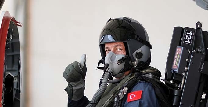 Bakan Akar'dan güvenli bölge için net açıklama: Göbeğimizi kendimiz keseriz