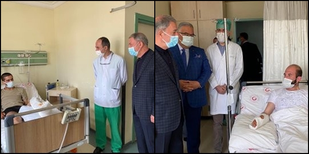 Bakan Akar'dan yaralanan Mehmetçiğe ziyaret